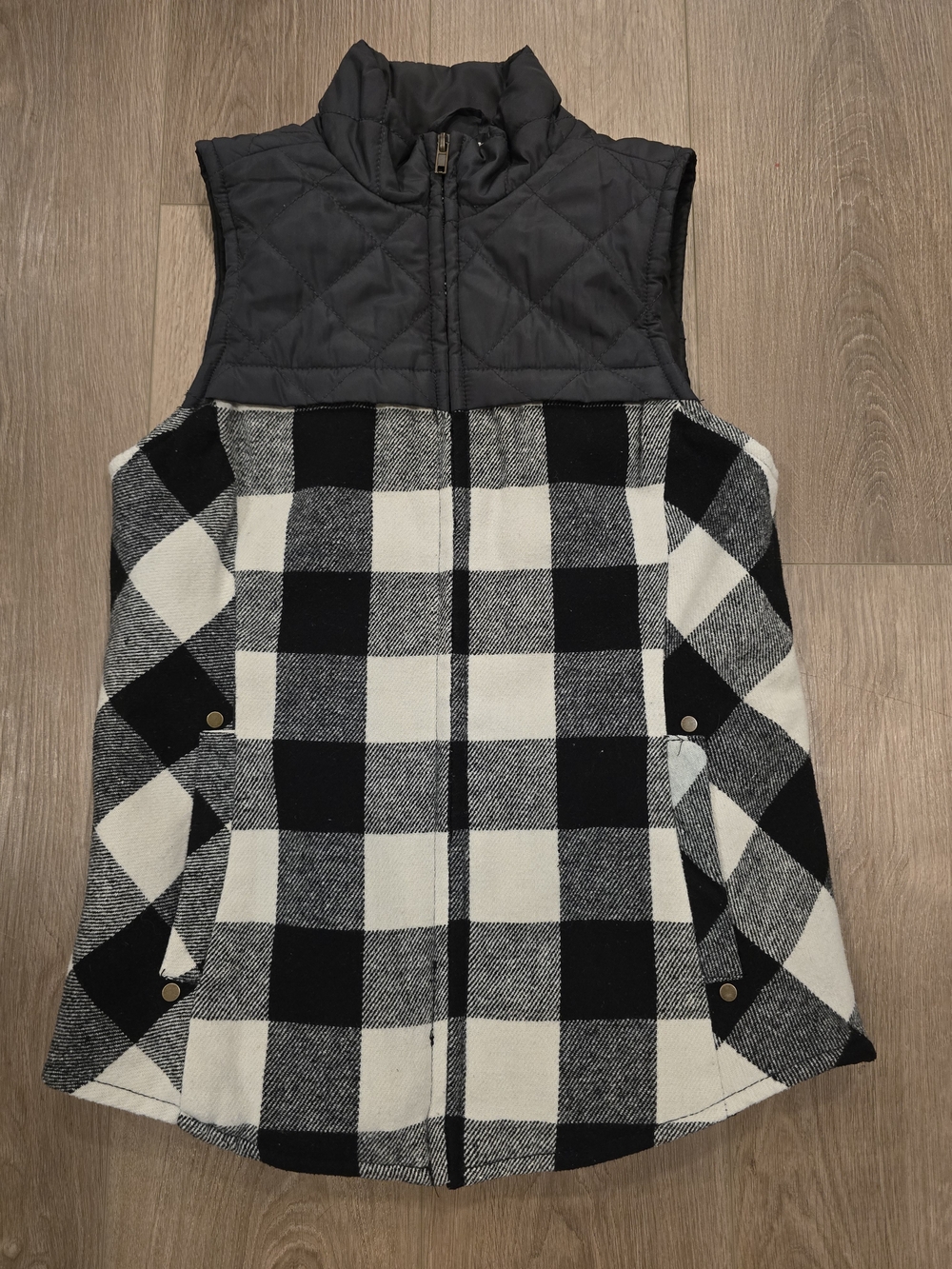 Maurices Buffalo Plaid Quilted Puffer Vest Gray White Women's XS Full Zip